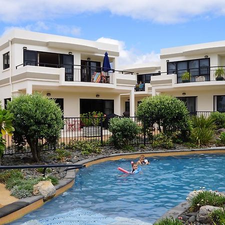 Ocean Breeze Resort Pauanui Bagian luar foto