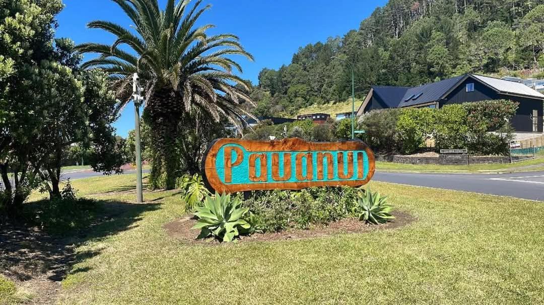 Ocean Breeze Resort Pauanui Bagian luar foto