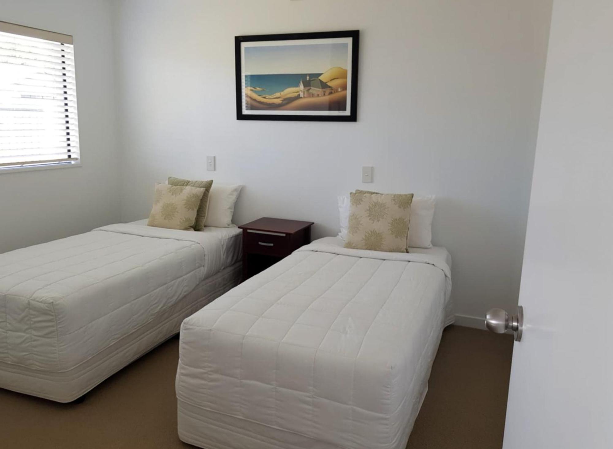 Ocean Breeze Resort Pauanui Bagian luar foto
