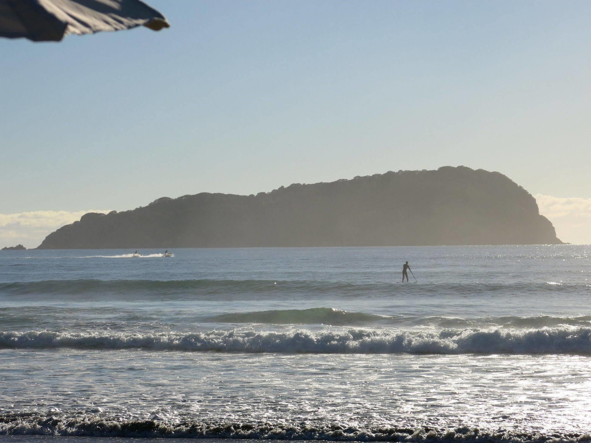 Ocean Breeze Resort Pauanui Bagian luar foto
