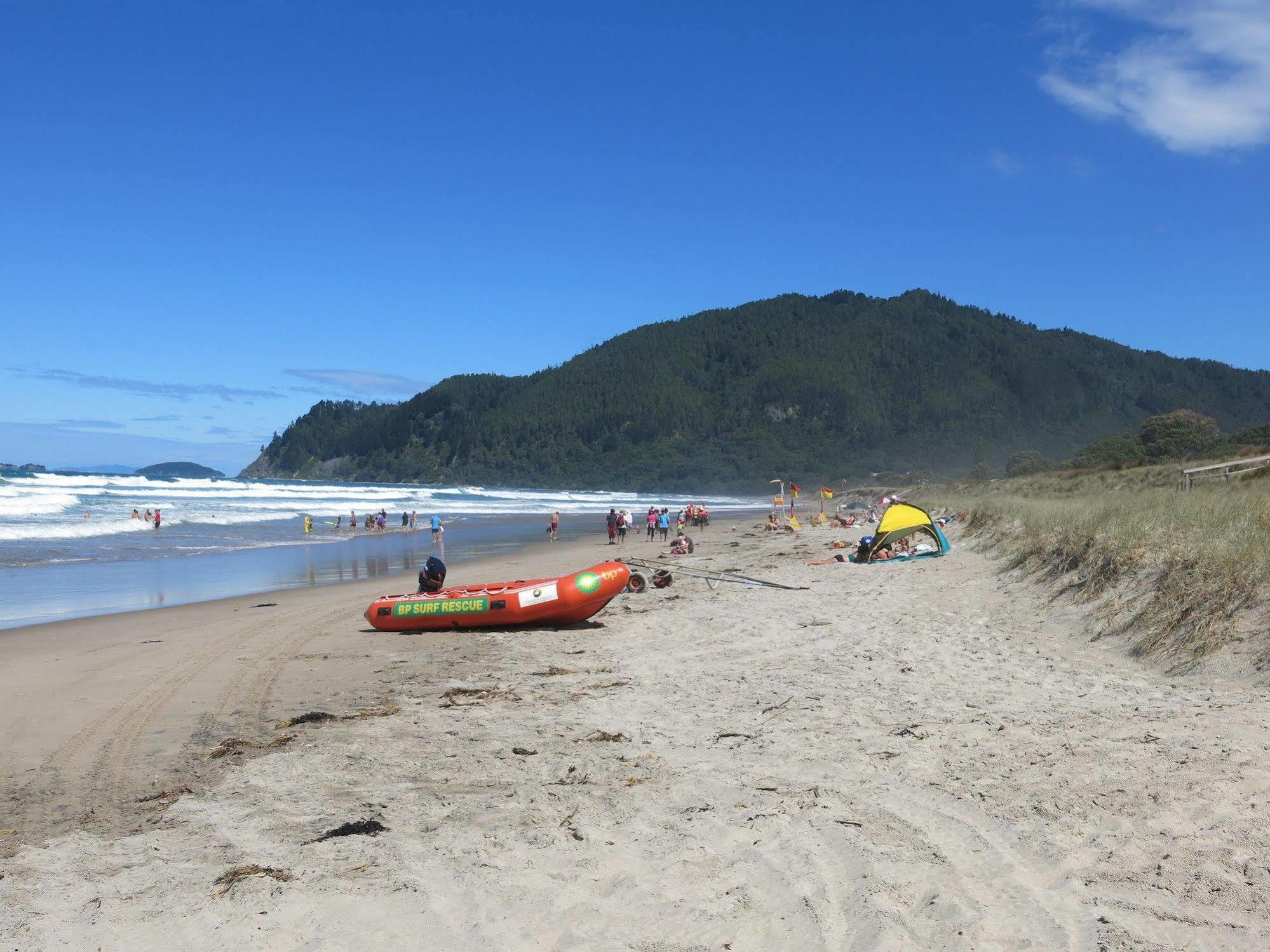 Ocean Breeze Resort Pauanui Bagian luar foto